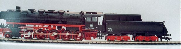 BR 44 in HO mit Versuchswannentender 2'2'T 34